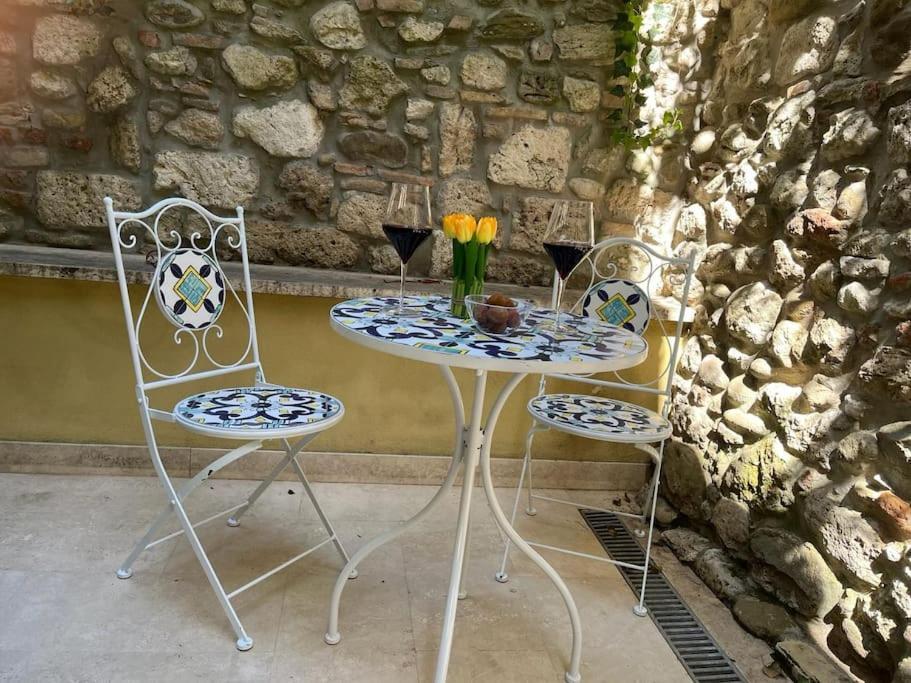 Appartamento Charme In Centro With Private Parking Ascoli Piceno Esterno foto