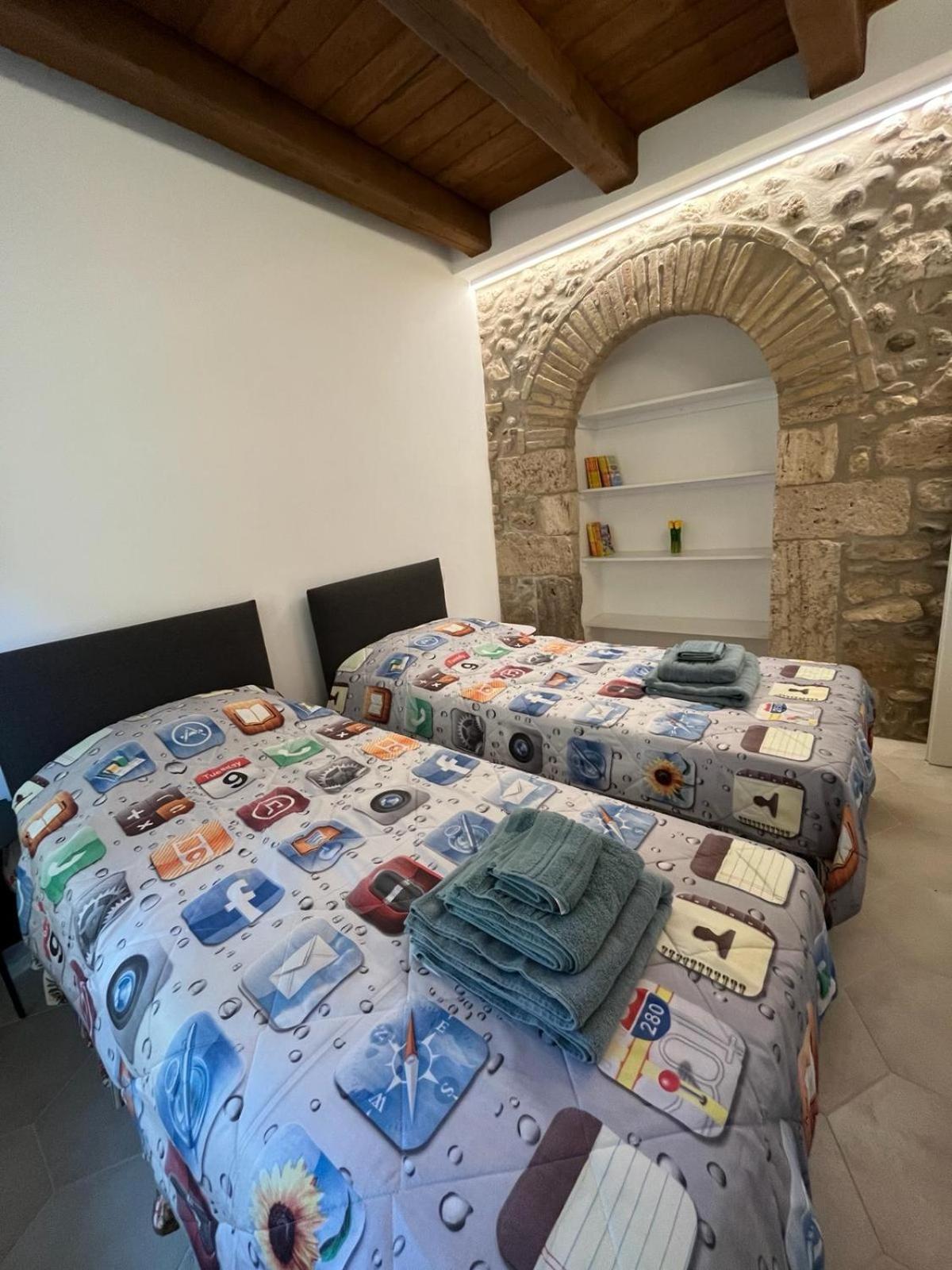 Appartamento Charme In Centro With Private Parking Ascoli Piceno Esterno foto