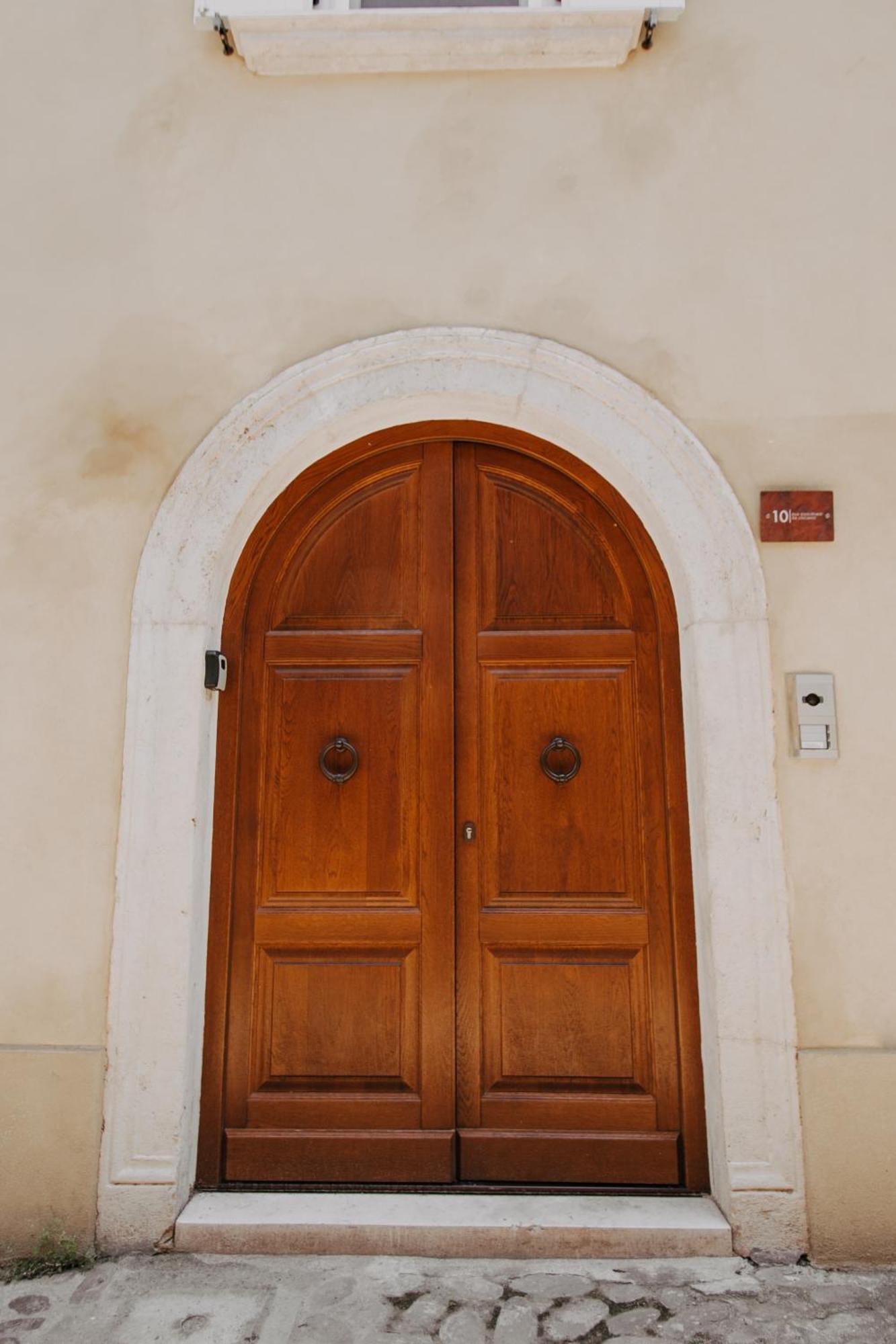 Appartamento Charme In Centro With Private Parking Ascoli Piceno Esterno foto